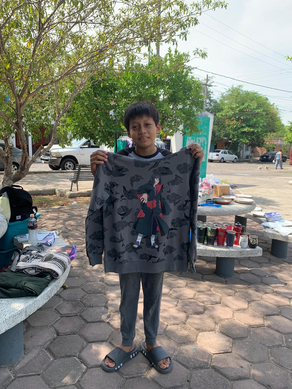 Nino con sueter nuevo